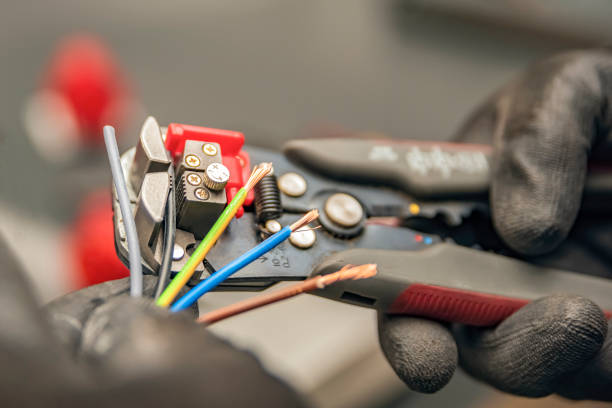 Best Commercial Electrician Services  in Standish, MI